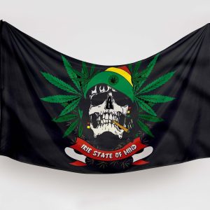 bandera pirata maleza