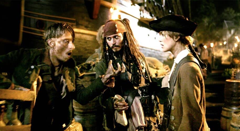 16 Elizabeth Swann y Jack Sparrow