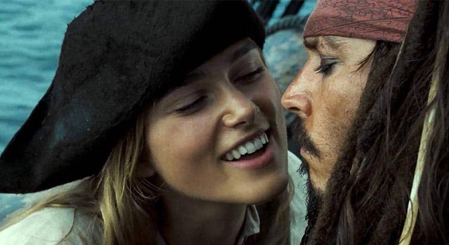 17 Elizabeth Swann coquetea con Jack Sparrow